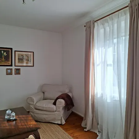Neu! Melita Mit Terrasse *