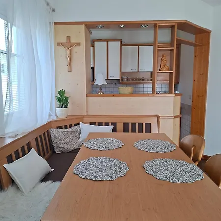 Neu! Melita Mit Terrasse *